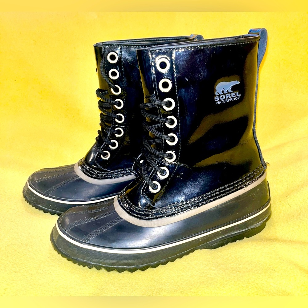 SOREL Winter Snow Boots - Gloss Black - Women’s 8 - Great Condition